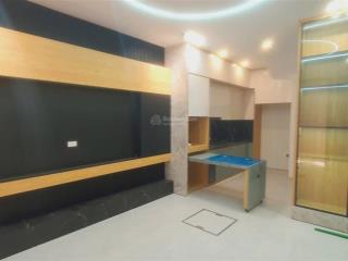 Bán nhà ngõ 38 xuân la  oto đỗ cổng  5 tầng full nội thất  giá 10,5 tỷ
