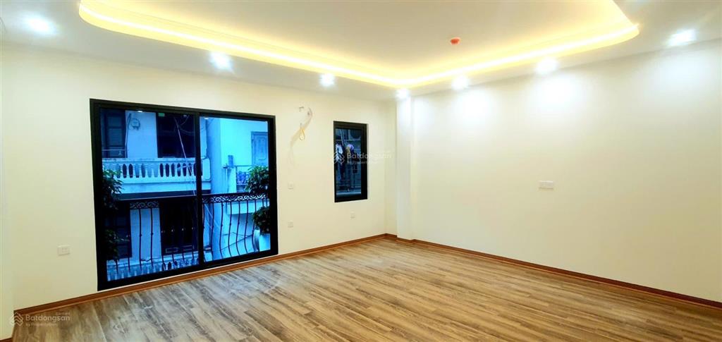 Bán nhà ngõ 381 nguyễn khang, cầu giấy, ngõ thông oto, kinh doanh, xây mới 7 tầng thang máy, lô góc