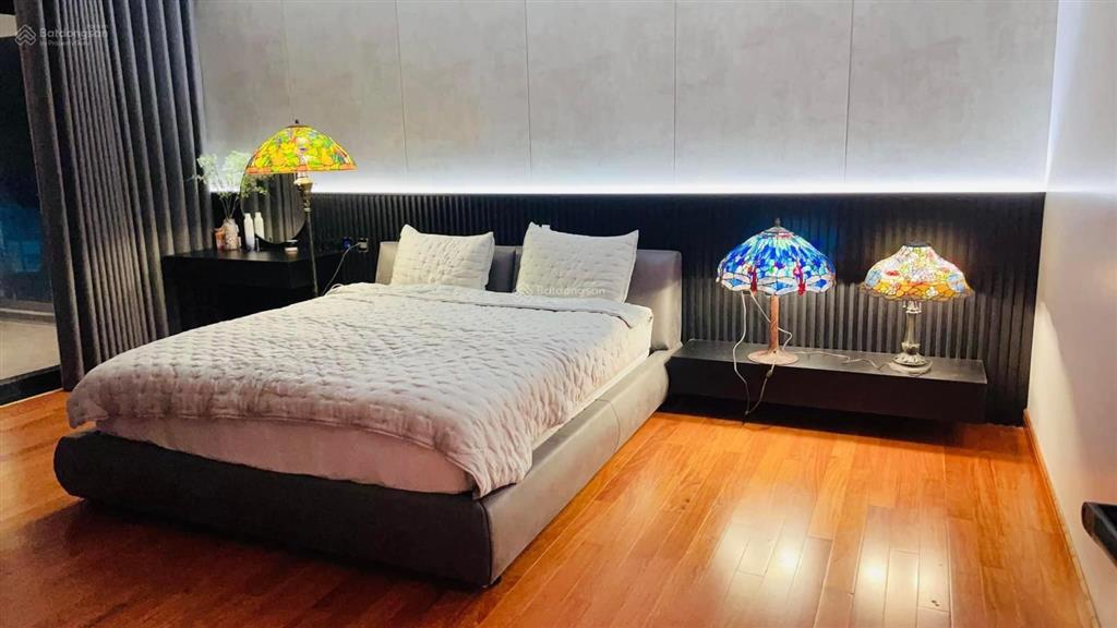 Nhà mới đón tết! dt 9 x 20m  hẻm 8m nguyễn chí thanh, q5. xd mới 5 tầng+thang máy chỉ hơn 30 tỷ