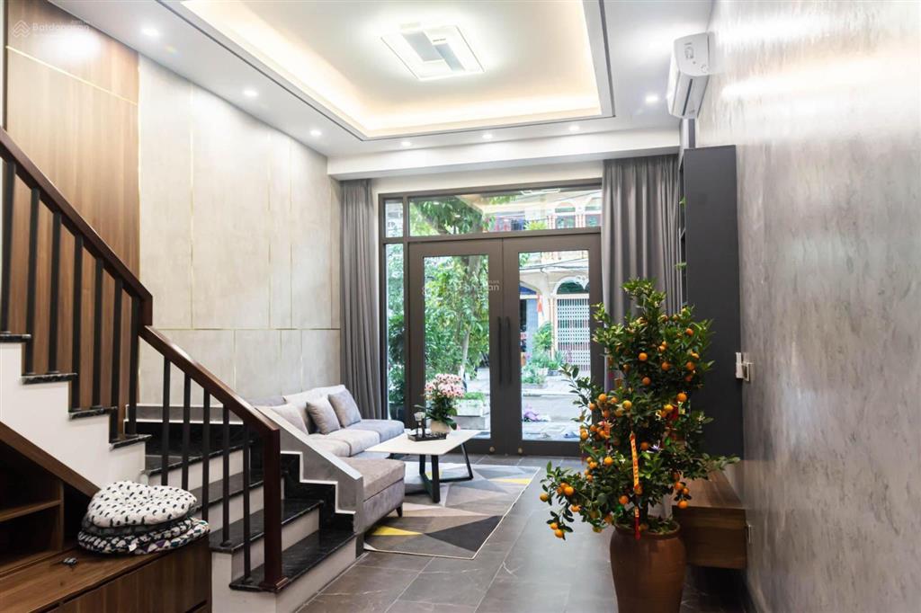 Nhà mới đón tết! dt 9 x 20m  hẻm 8m nguyễn chí thanh, q5. xd mới 5 tầng+thang máy chỉ hơn 30 tỷ