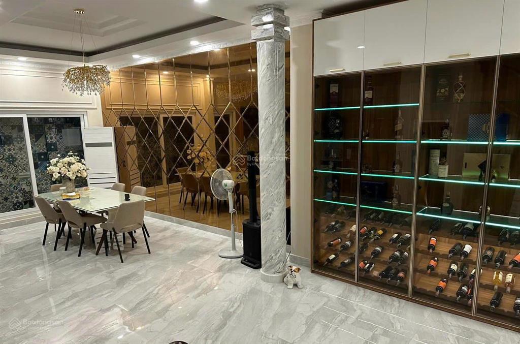 Giảm 5 tỷ bán gấp! bán biệt thự mới đón tết  mt hồ biểu chánh, phú nhuận! dt 8m x 22m giá 26.9 tỷ