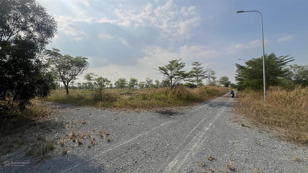 Daresco 140m2 giá 1tỷ550. lô đẹp, không vướng