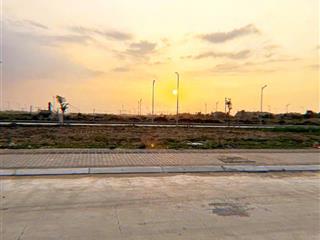 Đất này không mua thì đừng đầu tư ở đâu nữa vì phí thời gian