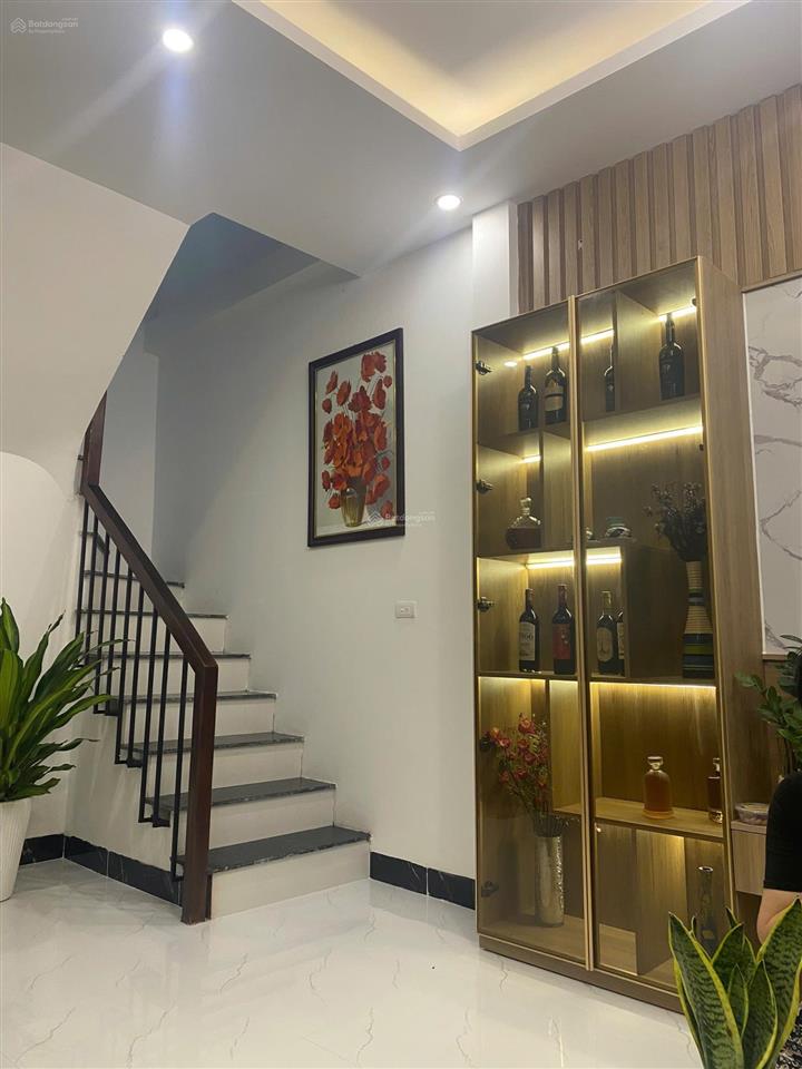 Nhà 5 tầng phân lô cán bộ vạn phúc, đường rộng , 40m2 x 5 tầng có thang máy ,  0867 627 ***