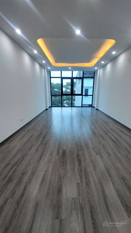 Nhà 5 tầng phân lô cán bộ vạn phúc, đường rộng , 40m2 x 5 tầng có thang máy ,  0867 627 ***