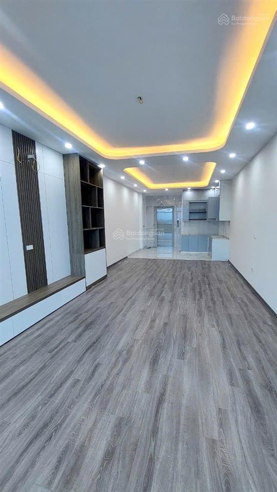 Nhà 5 tầng phân lô cán bộ vạn phúc, đường rộng , 40m2 x 5 tầng có thang máy ,  0867 627 ***