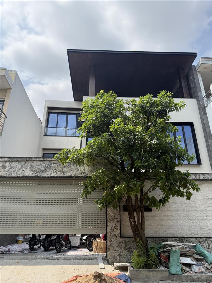 Biệt thự mặt tiền nằm lòng tân quy  lâm văn bền quận 7  nhà hiện đại có thang máy