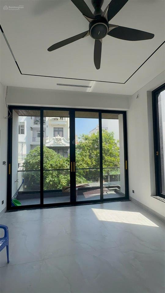 Biệt thự mặt tiền nằm lòng tân quy  lâm văn bền quận 7  nhà hiện đại có thang máy