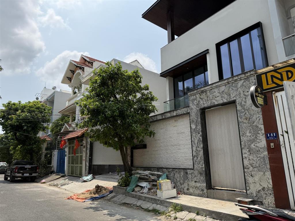 Biệt thự mặt tiền nằm lòng tân quy  lâm văn bền quận 7  nhà hiện đại có thang máy