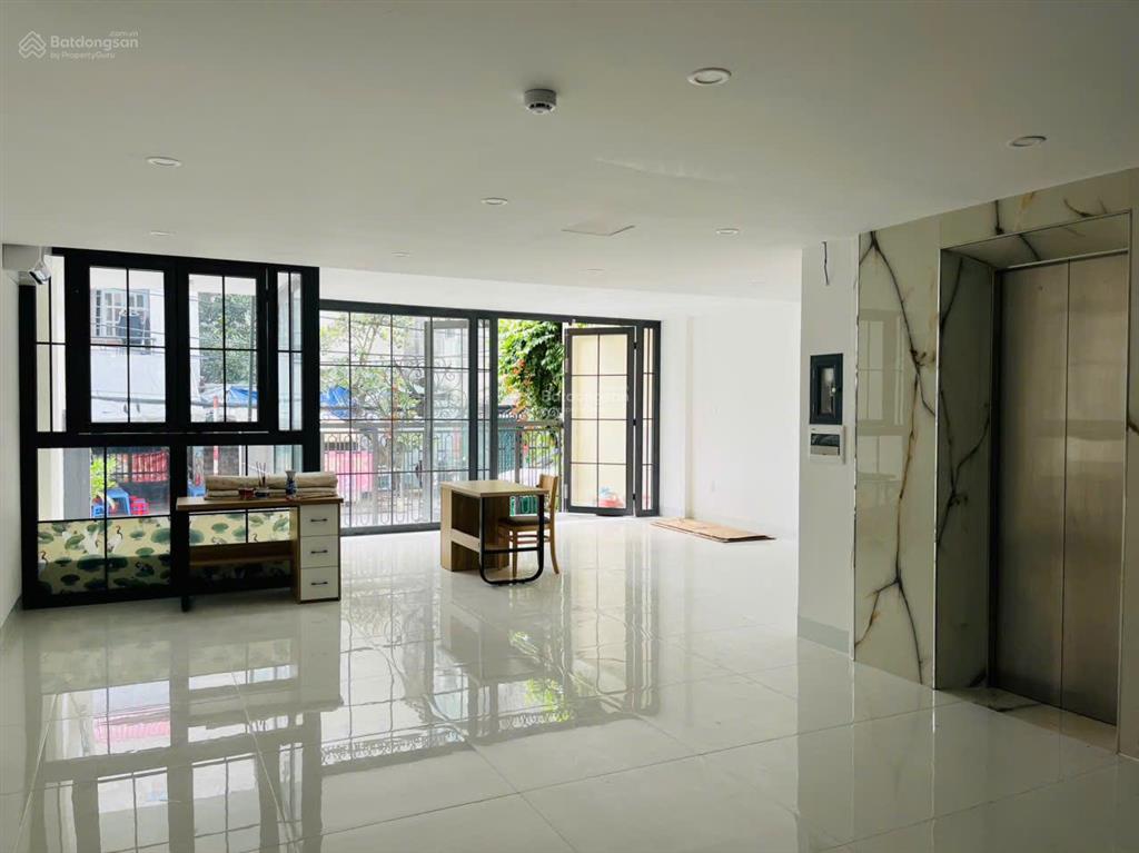 Cho thuê mặt bằng kd vp, 150m2 sàn sẵn mới keng có máy lạnh  lý phục man  gần nguyễn thị thập