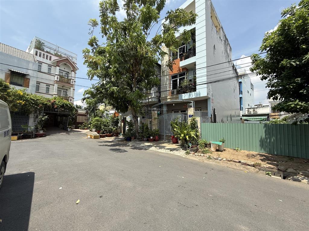 Kdc bộ công an phú thuận quận 7  5x20m  xd tự do cao tầng, khu vực dân trí đường trước nhà 10m