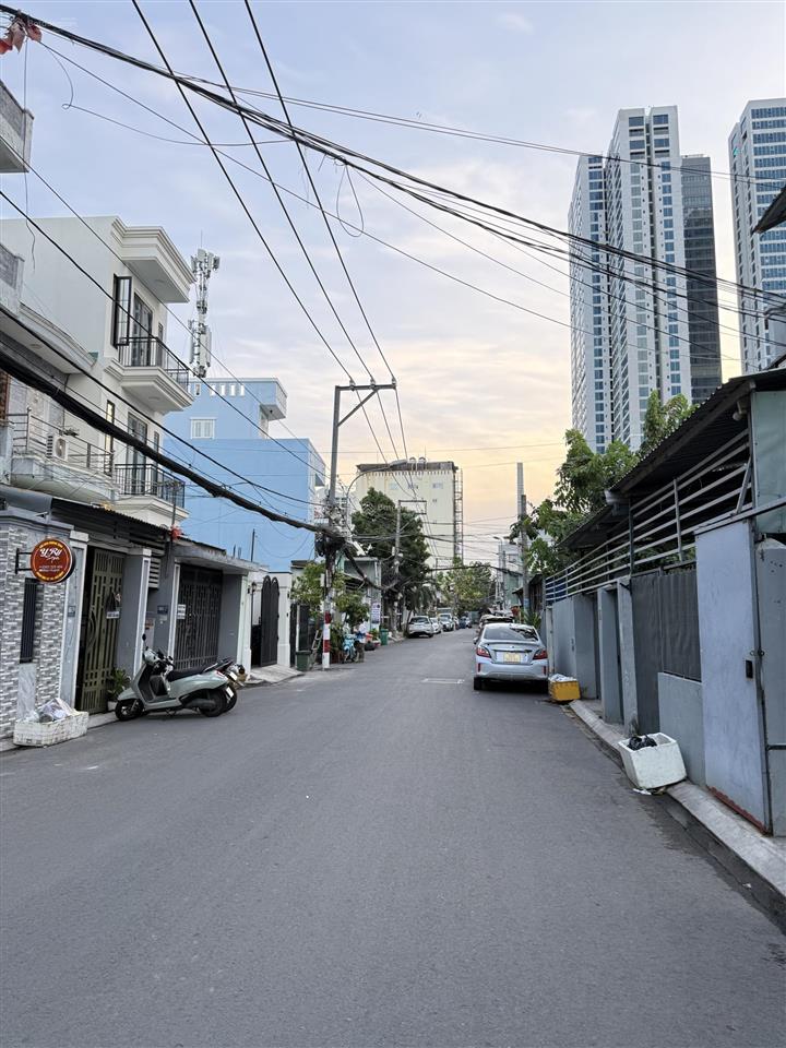 Khuôn đất siêu đẹp 4 x 21m đường trước nhà 8m hẻm thông sang phú thuận, gần nguyễn thị thập pmh
