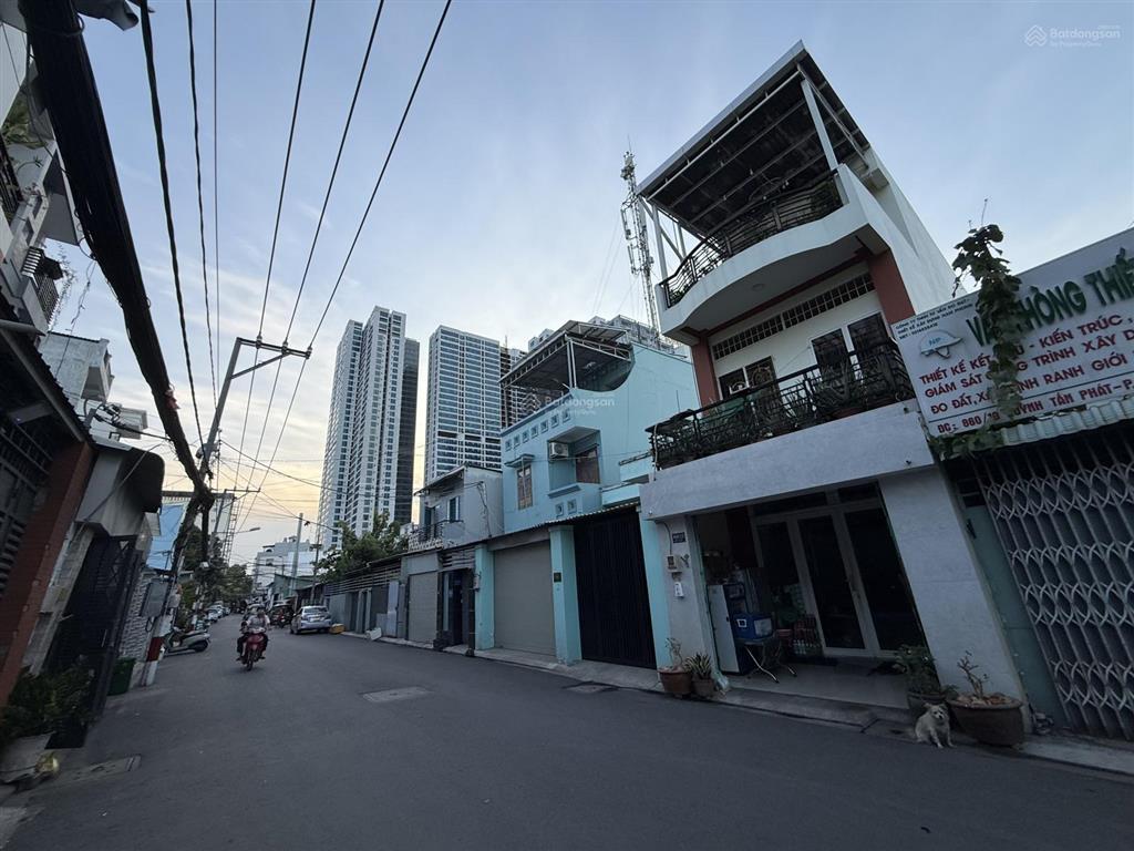 Khuôn đất siêu đẹp 4 x 21m đường trước nhà 8m hẻm thông sang phú thuận, gần nguyễn thị thập pmh
