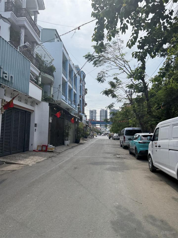 Nhà đẹp có gu, hẻm xe hơi ngủ nhà lâm văn bền tân kiểng, ngang 5m dài 20 có sân 4pn5wc