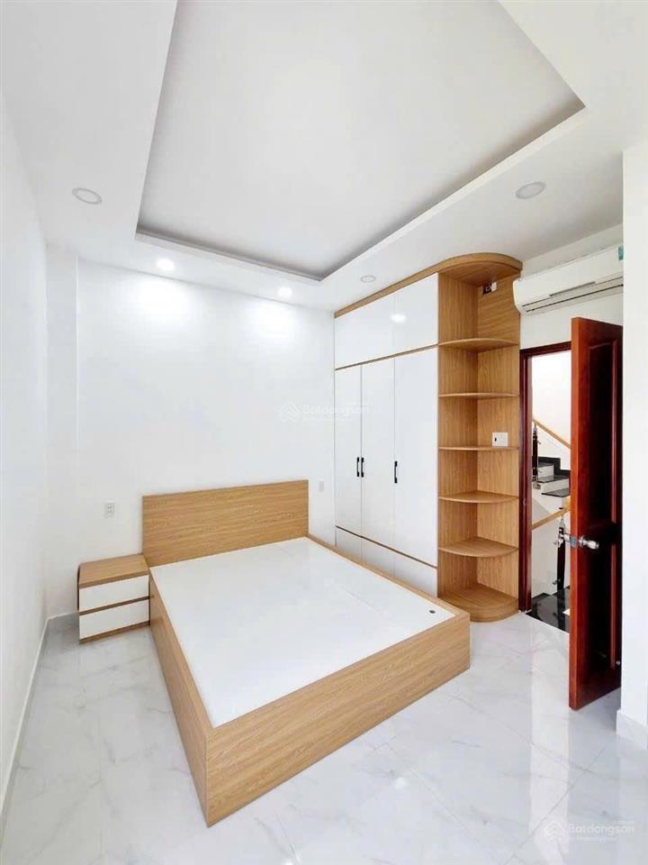 Nhà cho thuê nguyên căn 4pn 5wc sẵn ntcb ở ngay được