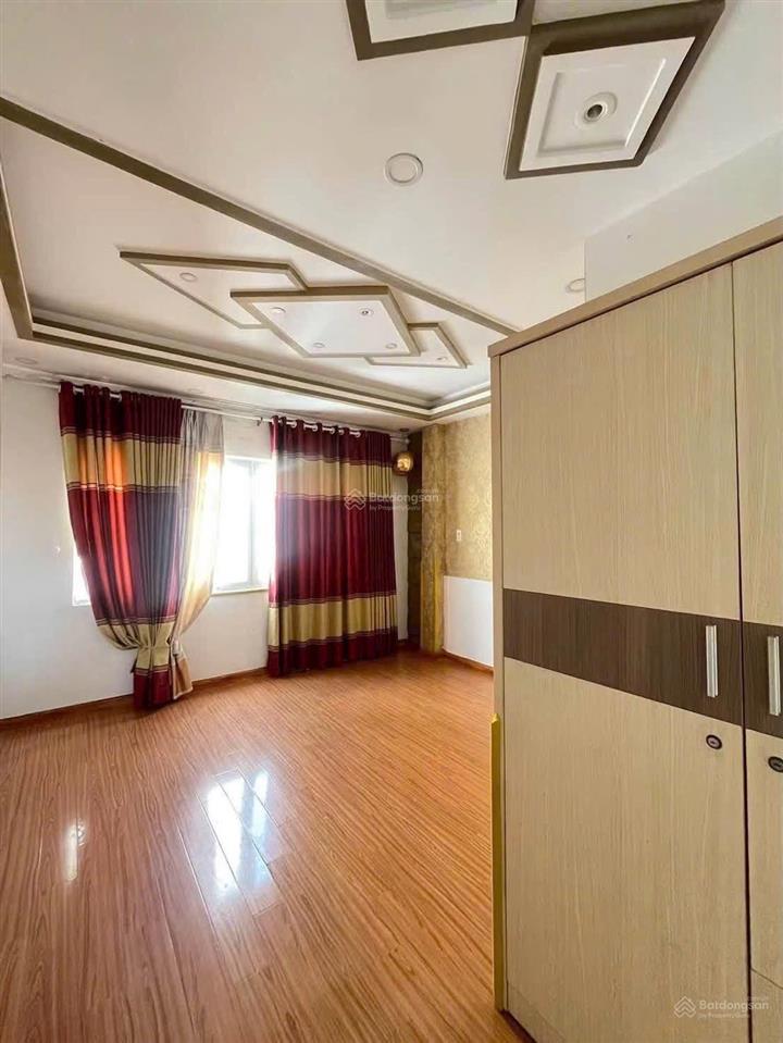 Cho thuê nhà ngay cầu phú xuân q7