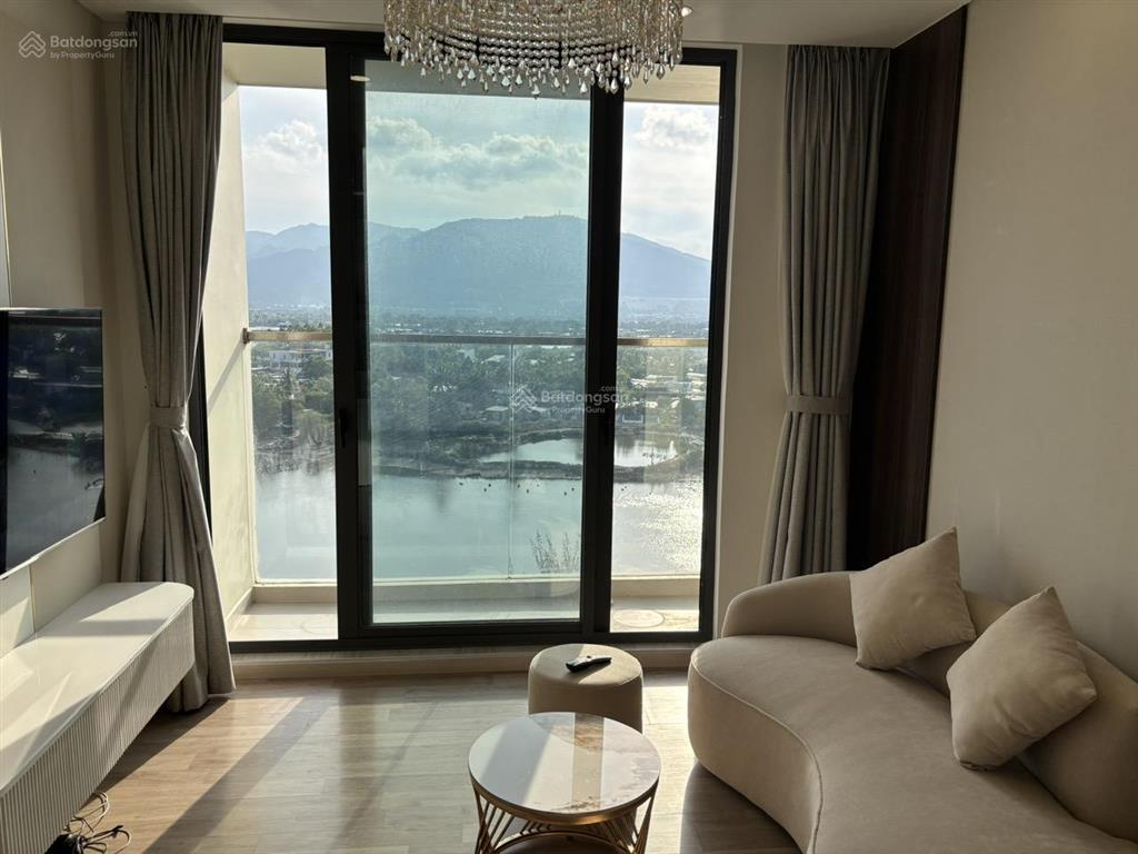Cho thuê nhanh căn góc 2pn, view sông full nội thất đẹp giá chỉ 17tr/ tháng.  xem nhà 0986 782 ***
