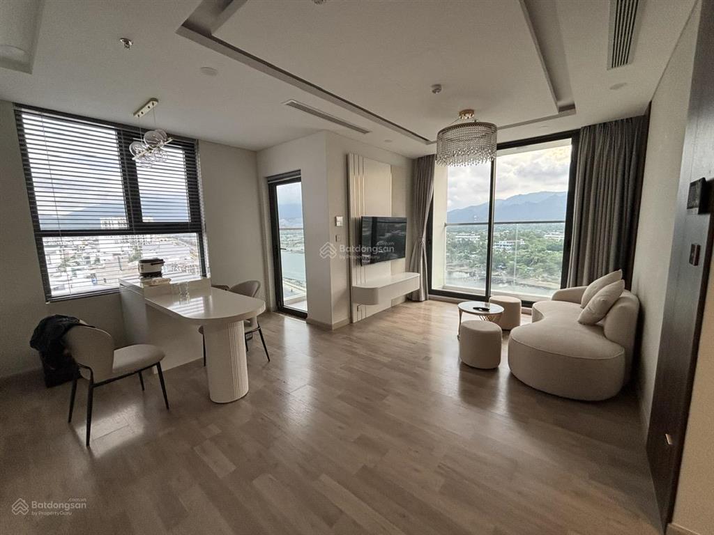 Cho thuê nhanh căn góc 2pn, view sông full nội thất đẹp giá chỉ 17tr/ tháng.  xem nhà 0986 782 ***