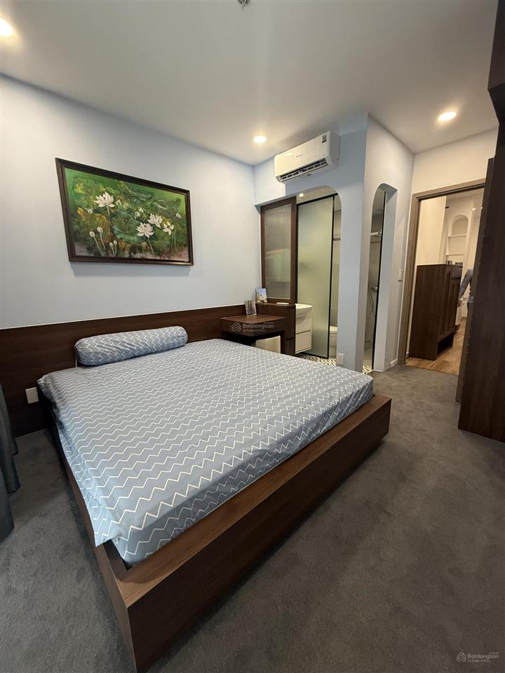 Cần tiền bán gấp căn 1pn ehomes  đối diện global city, hướng đn mát mẻ, full nt xịn xò.  e ngay