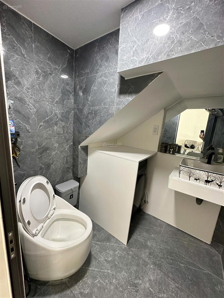Về quê bán gấp căn shophouse vị trí đắc địa tại ehomes, vừa ở vừa kinh doanh, để lại full nội thất
