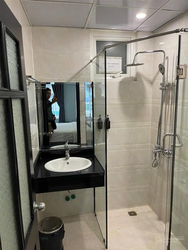 Bán đất tặng nhà chia cho con cháu, tại phố hàng mã, q.hoàn kiếm, hn