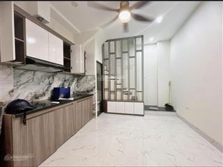 Nhà phố phạm ngọc thạch  4 tầng  3 ngủ khép kín, ngõ thông  thoáng sáng  sổ đỏ  3,x tỷ