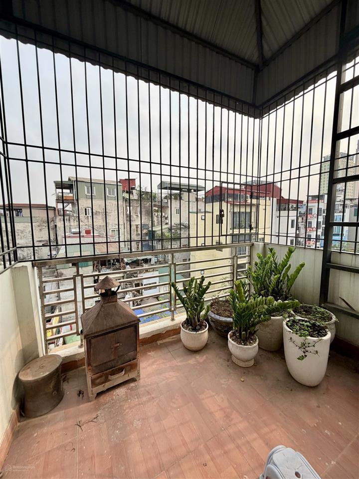 Hộ khẩu hoàn kiếm  30m2 x 5 tầng 3 ngủ  mặt phố kinh doanh đỉnh  ô tô tránh  giá 10,5 tỷ