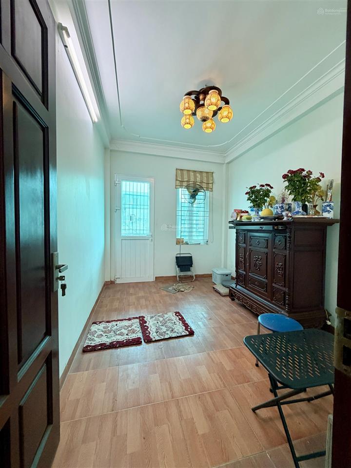Hộ khẩu hoàn kiếm  30m2 x 5 tầng 3 ngủ  mặt phố kinh doanh đỉnh  ô tô tránh  giá 10,5 tỷ