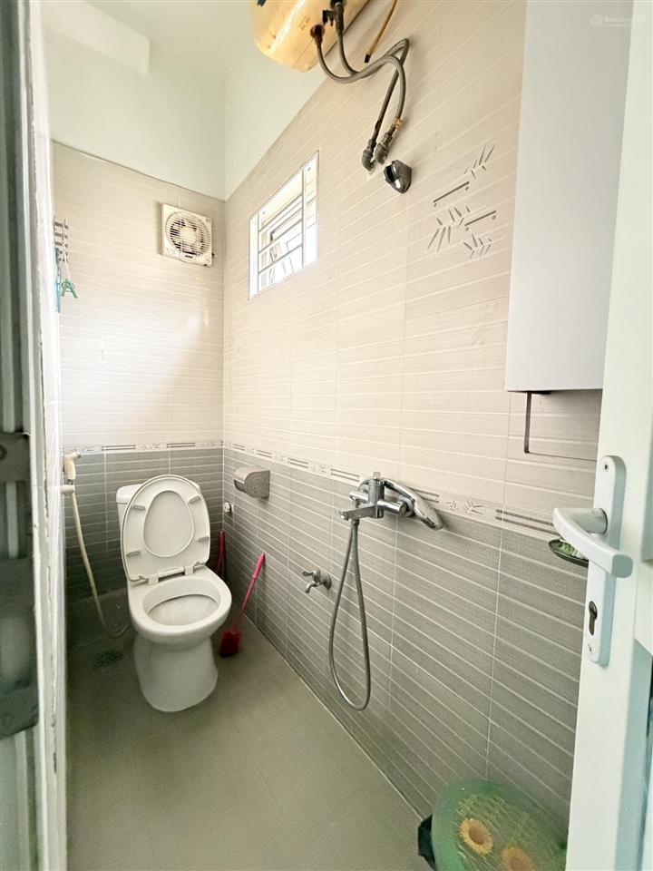 Hộ khẩu hoàn kiếm  30m2 x 5 tầng 3 ngủ  mặt phố kinh doanh đỉnh  ô tô tránh  giá 10,5 tỷ