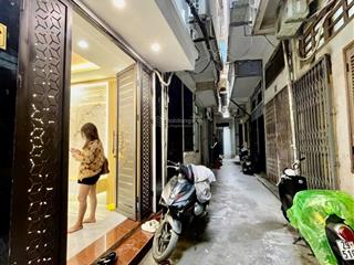 Chùa bộc  30m x 4 tầng  7,5 tỷ  cách 1 nhà ra ô tô tránh, ngõ rộng thông, sổ vuông đẹp