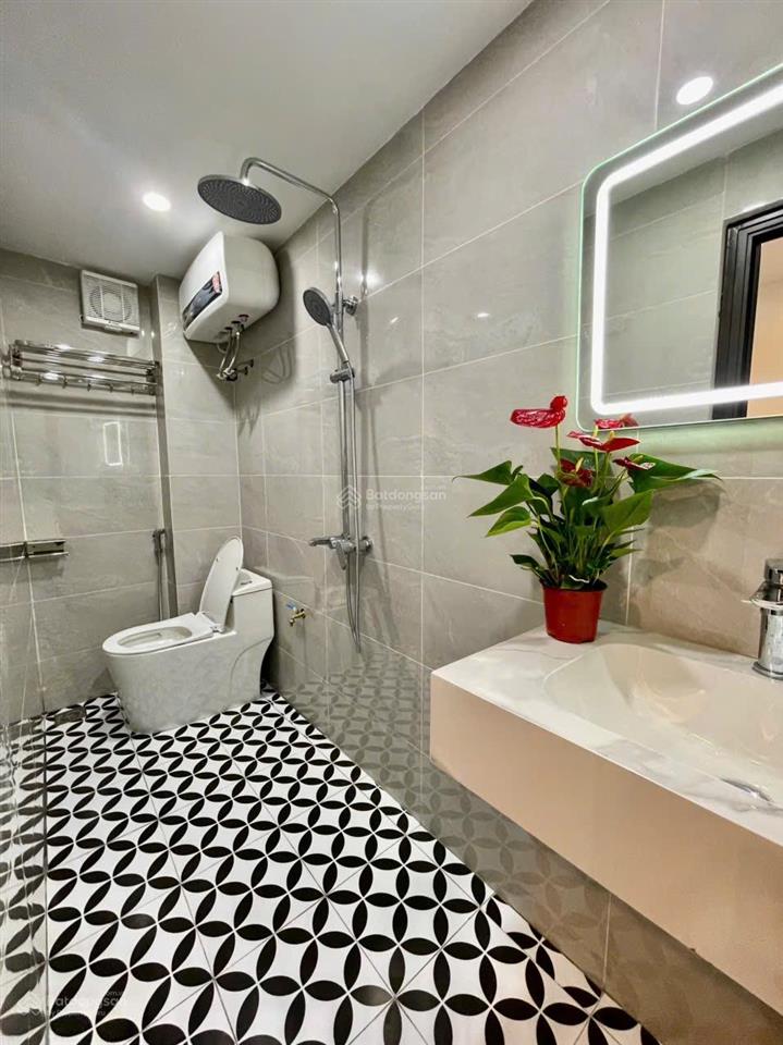 Chùa bộc  30m x 4 tầng  7,5 tỷ  cách 1 nhà ra ô tô tránh, ngõ rộng thông, sổ vuông đẹp