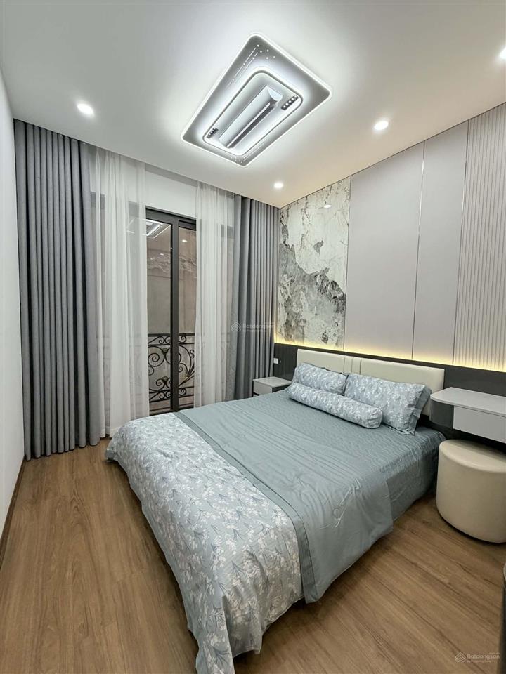 Giảng võ  40m2  5 ngủ  ko quy hoạch  sổ riêng nở hậu  ngõ nông gần phố  9,2 tỷ