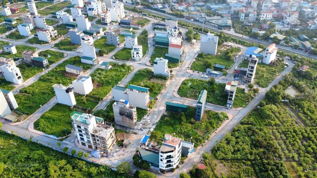 Cần bán dt 62m mt 4.1m dịch vụ song phương sơn đồng vỉa hè 2.5m hàng hiếm giá tốt cho nhà đầu tư