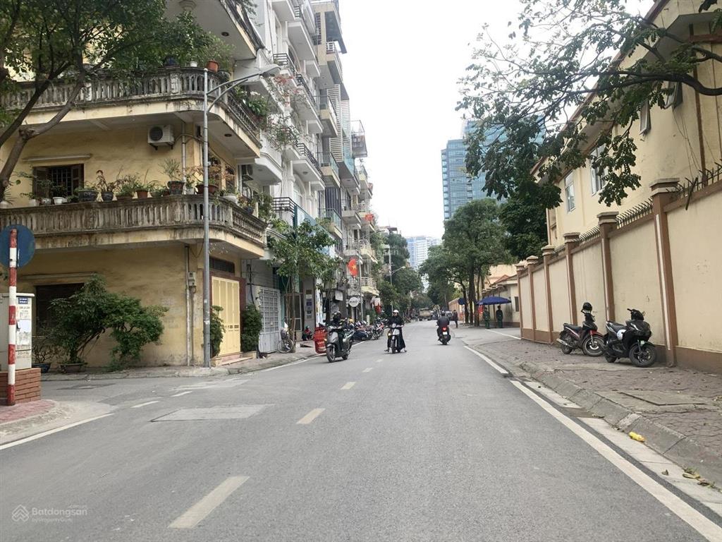 Tòa nhà mặt phố trung tâm cầu giấy kinh doanh, văn phòng, 101m 6 tầng thang máy, cơ hội hiếm có