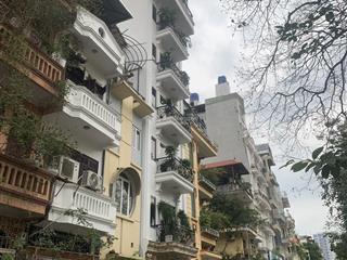 Tòa nhà mặt phố trung tâm cầu giấy kinh doanh, văn phòng, 101m 6 tầng thang máy, cơ hội hiếm có