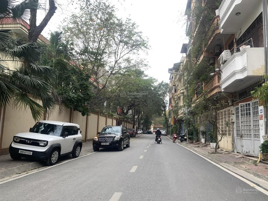 Tòa nhà mặt phố trung tâm cầu giấy kinh doanh, văn phòng, 101m 6 tầng thang máy, cơ hội hiếm có