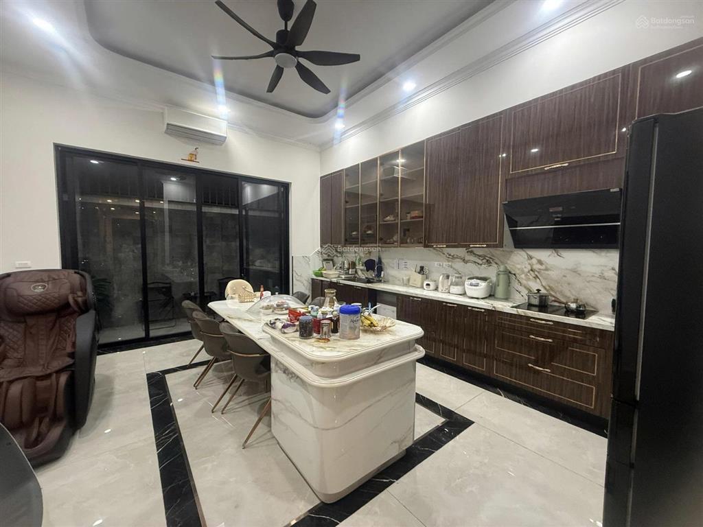 Liền kề cao cấp louis hoàng mai 100m 5 tầng full nội thất xịn sò