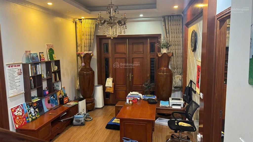 Biệt thự đẳng cấp khu yên hòa, trung kính, 160m mặt tiền bề thế, full nội thất cao cấp, sát phố lớn