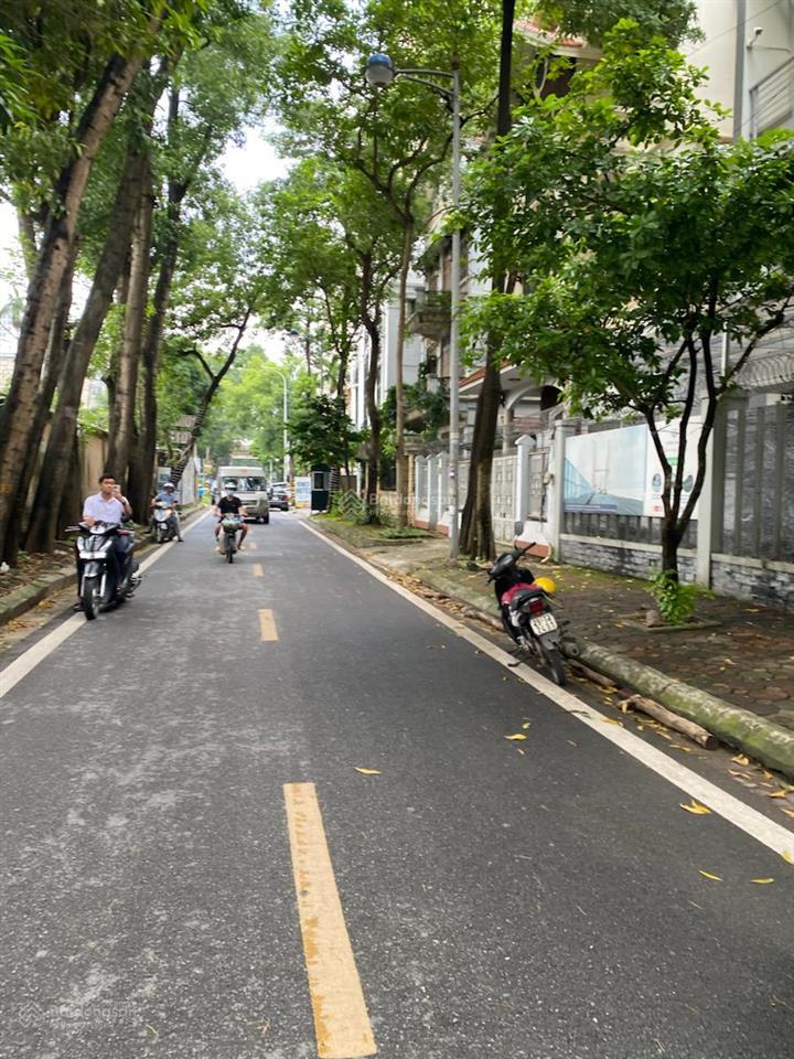 Bán gấp biệt thự hồ linh đàm , 216m 4 tầng, mặt tiền 15m, giá 57 tỷ.