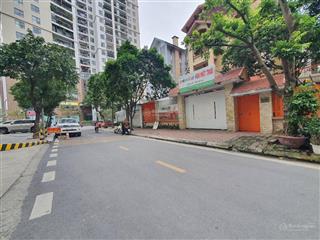 Bán gấp biệt thự đơn lập kđt dịch vọng, cầu giấy 307m , 4 tầng, mặt tiền 15, giá 89 tỷ.