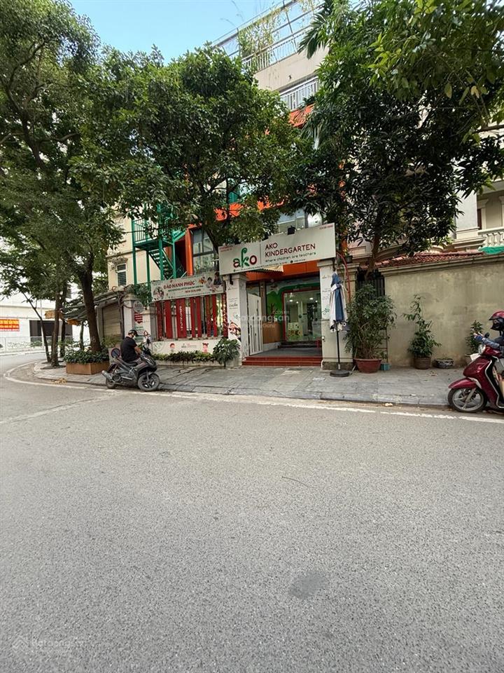 Bán gấp biệt thự kđt mễ trì, nam từ liêm, 181m 5 tầng, mặt tiền 10,5m giá 73 tỷ.