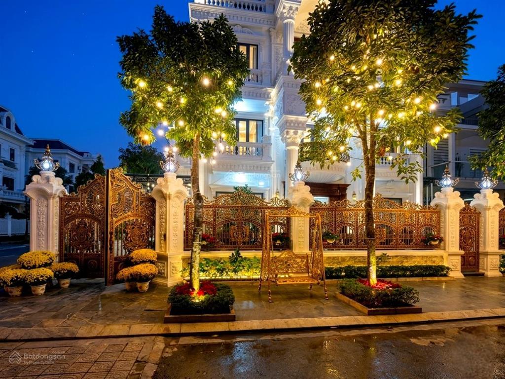 Biệt thự lô góc mặt phố ,kđt việt hưng, long biên. 250m 5 tầng, mt 30m, thang máy, giá nhỉnh 85 tỷ.