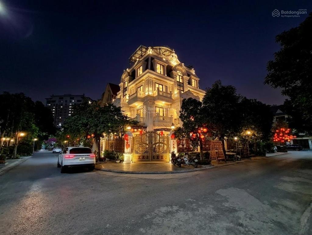 Biệt thự lô góc mặt phố ,kđt việt hưng, long biên. 250m 5 tầng, mt 30m, thang máy, giá nhỉnh 85 tỷ.