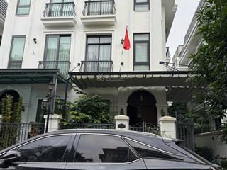 Biệt thư vinhomes green bay , nam từ liêm. 150m 4 tầng nổi , 1 hầm. giá 101 tỷ