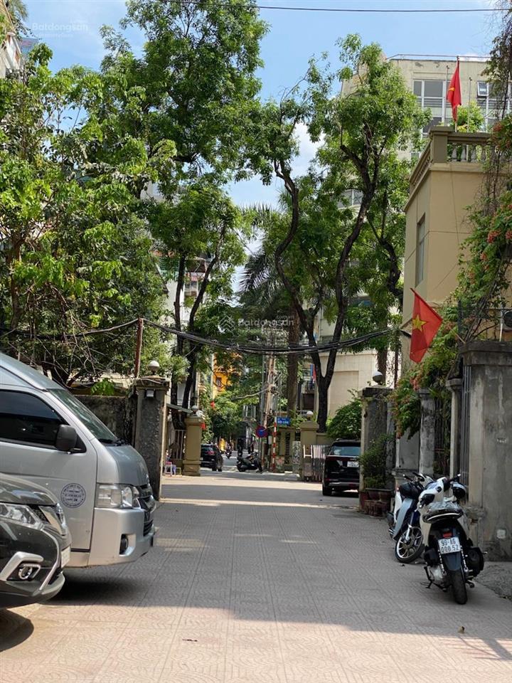 Chủ ngột bank cần bán gấp, biệt thự lô góc , đội cấn, ba đình. 133m 5 tầng, mt 21,5m, nhỉnh 70 tỷ