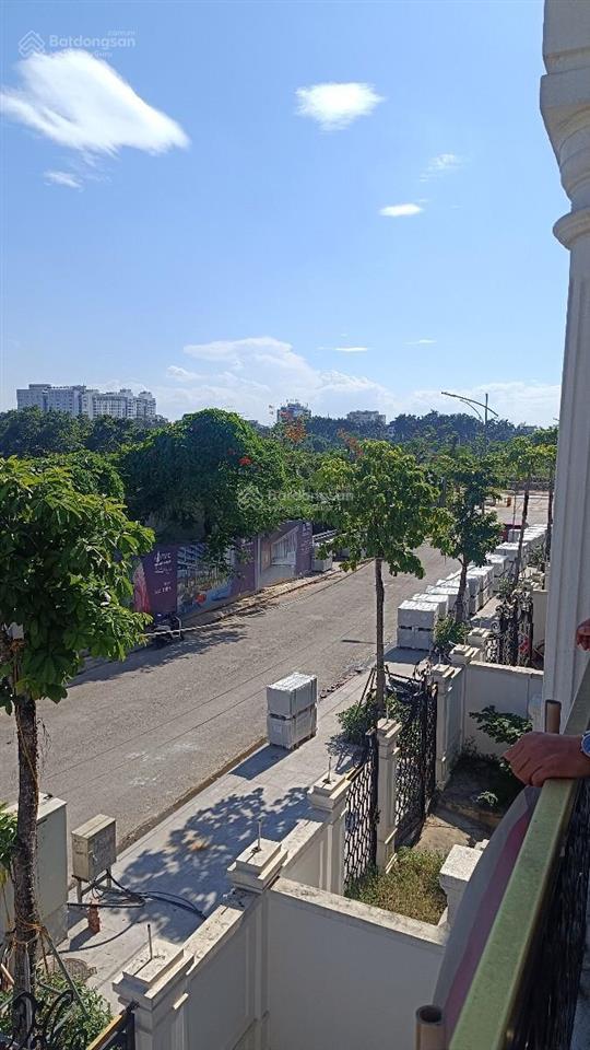 Cần bán gấp biệt thự 3 thoáng , dự án jade square, bắc từ liêm,sát tây hồ. 180m 4 tầng , giá 65 tỷ.