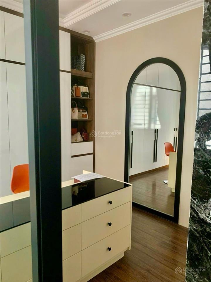 Chủ cần bán gấp , lk kđt mới lê trọng tấn , hà đông. 88m 5 tầng, mt 6m ,thang máy, 21 tỷ