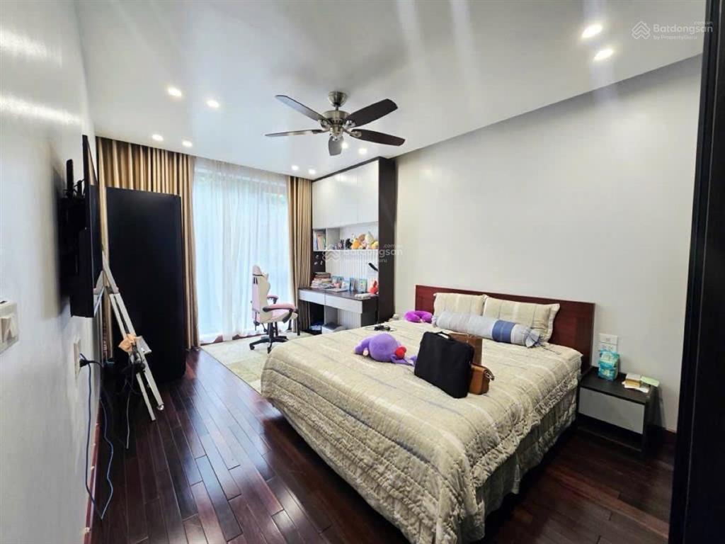 Chủ cần bán gấp liền kề khu geleximco, lê trọng tấn , hà đông. 180m 4 tầng, mt 8m , 2 thoáng, 34tỷ.
