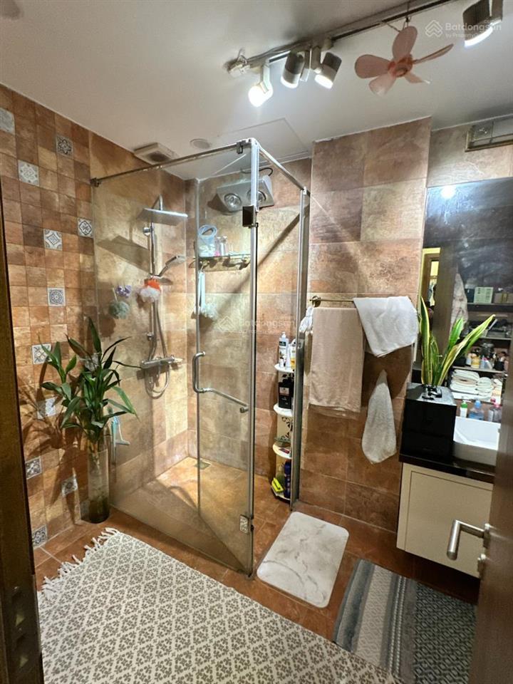 Chủ nhiệt bán phân lô liền kề vip thang máy. lê văn lương, cầu giấy. 100m x 5 tầng, mt 6m, 38 tỷ.