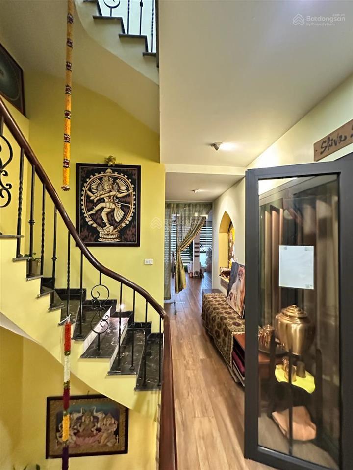Chủ nhiệt bán phân lô liền kề vip thang máy. lê văn lương, cầu giấy. 100m x 5 tầng, mt 6m, 38 tỷ.
